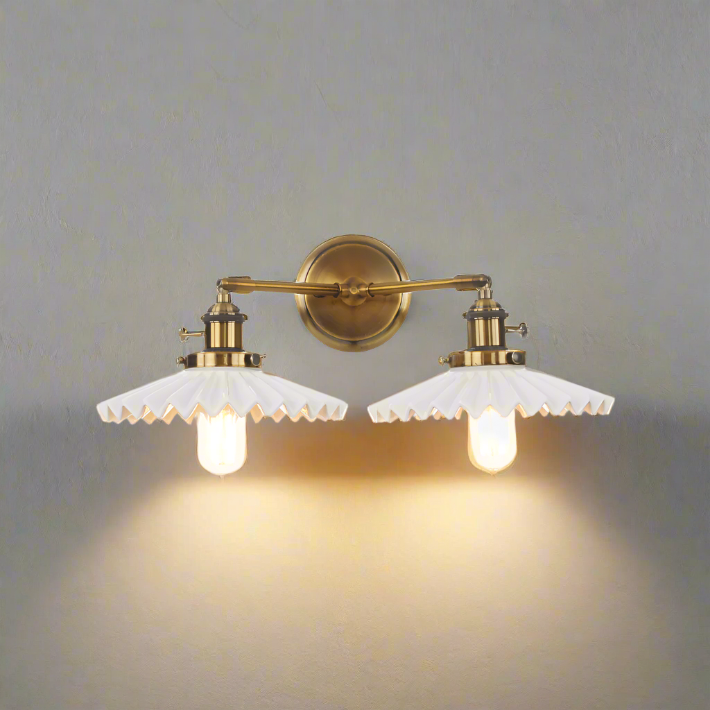 Antike Keramiklampe mit zwei Köpfen
- OnyxLampen