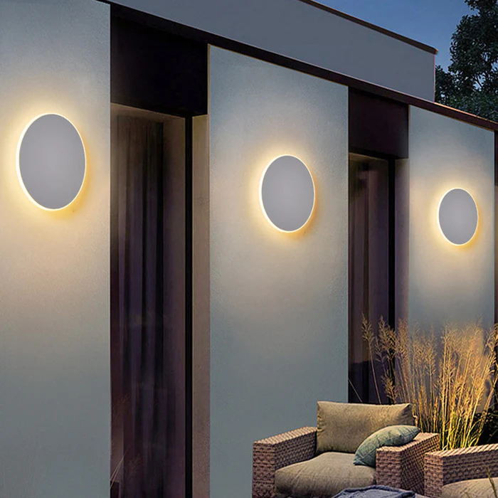 Moderne runde LED-Außenwandleuchte aus Metall