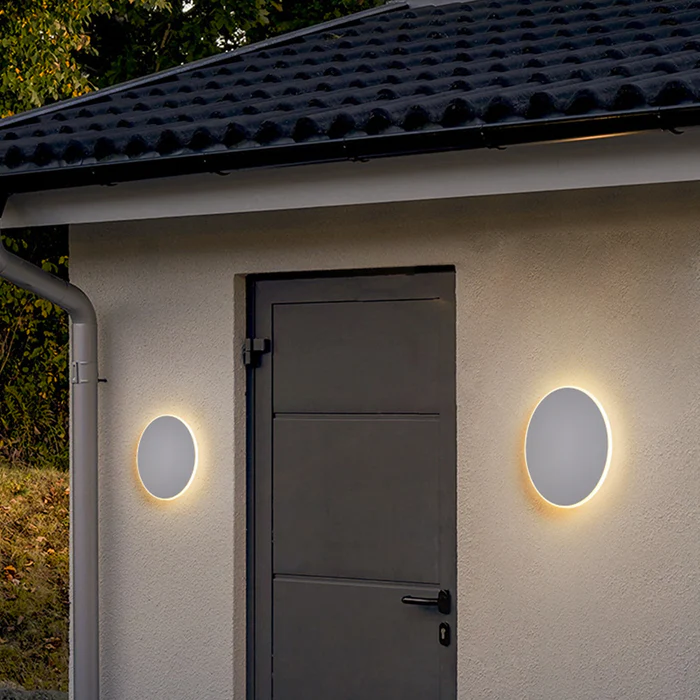 Moderne runde LED-Außenwandleuchte aus Metall