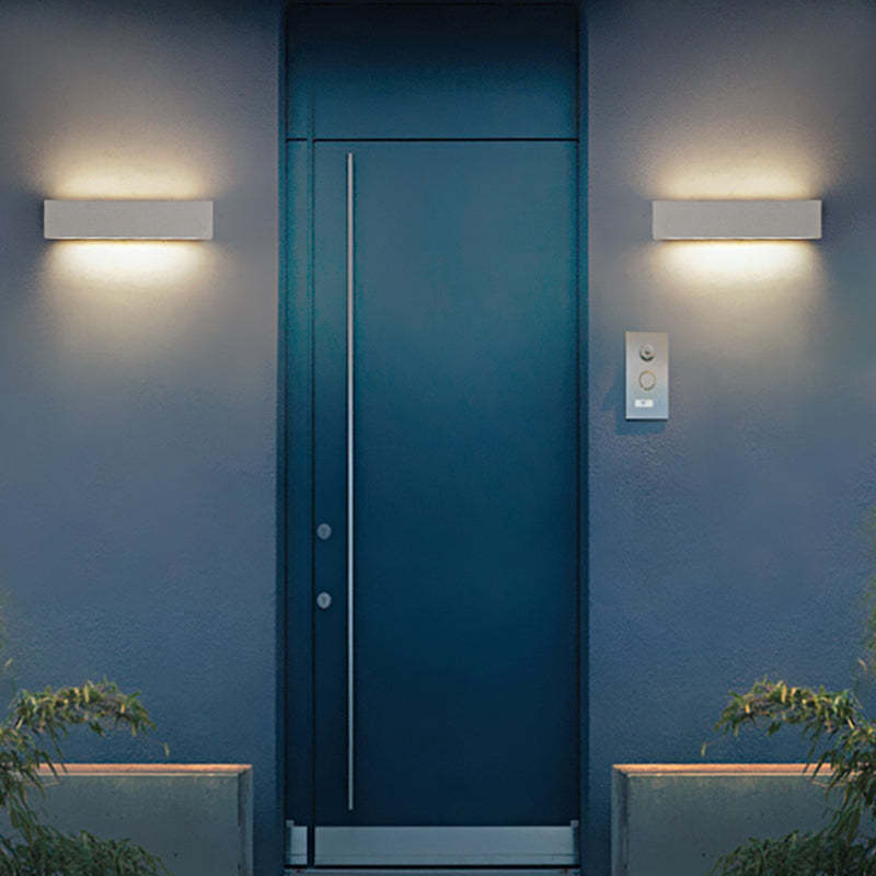 Außenwandleuchte mit Lichtaustritt an der Kante
