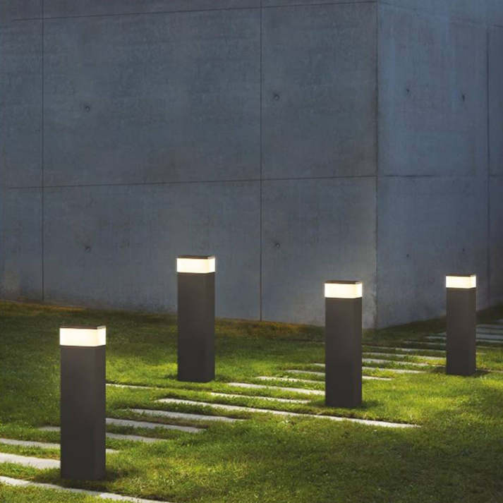 Rechteckige LED-Außenleuchte aus Metall von Orr Industrie Design
