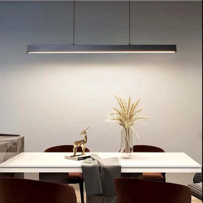 Industrielle LED-Pendelleuchte mit schlanken Design