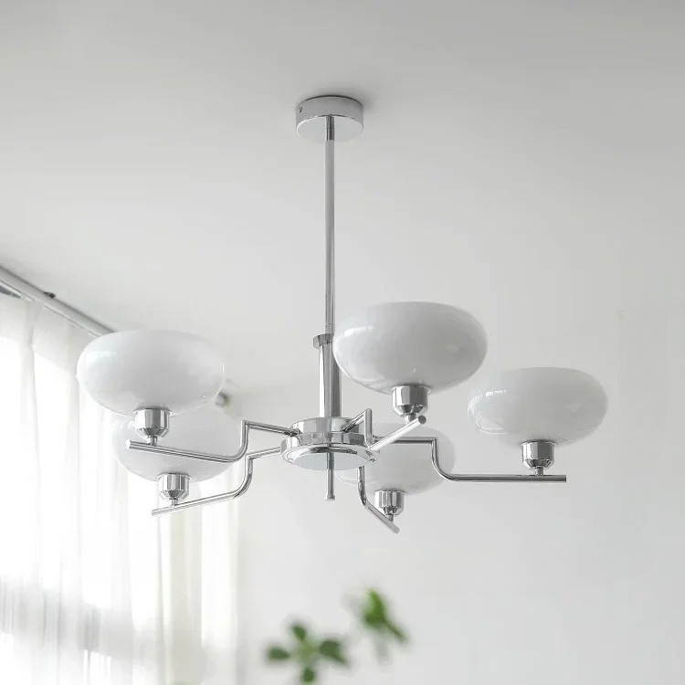 Mittelalterliche Deckenlampe im Bauhaus-Stil