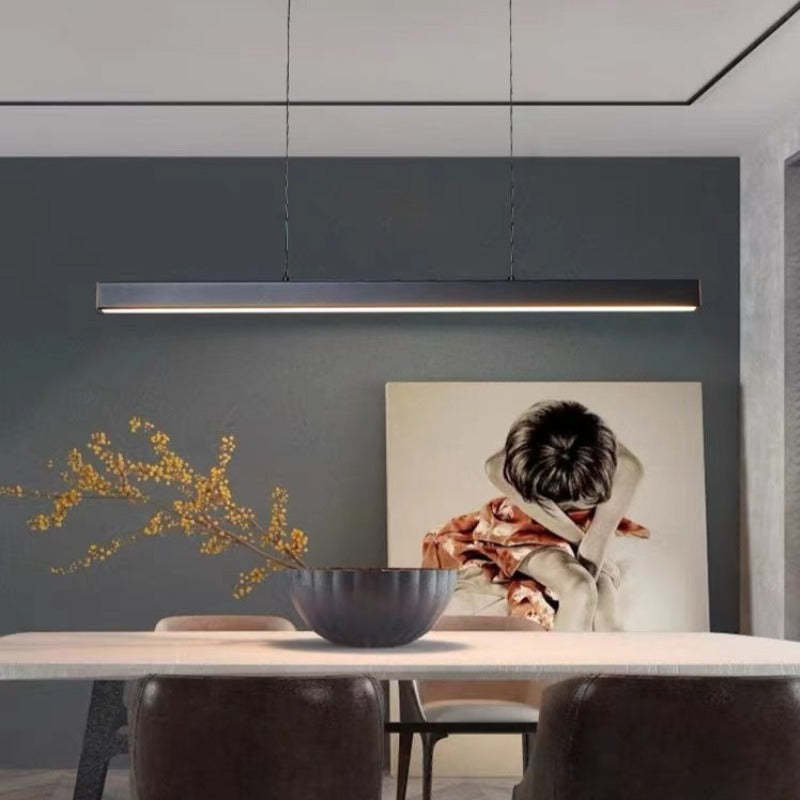 Industrielle LED-Pendelleuchte mit schlanken Design