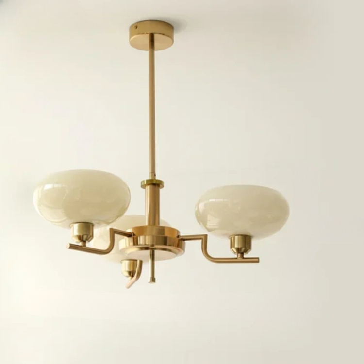 Mittelalterliche Deckenlampe im Bauhaus-Stil