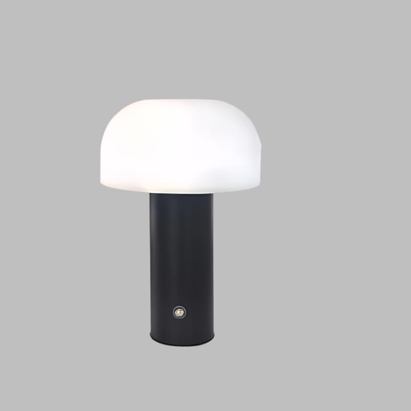 Pilz Tischleuchte im europäischen Design