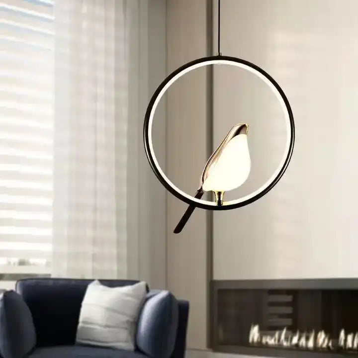 Luxus-Pendelleuchte MrBird™ mit goldenem Vogel