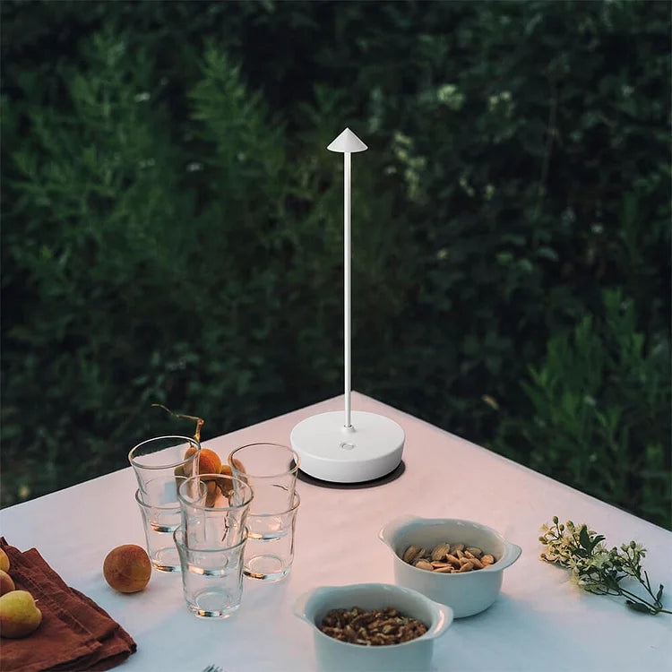 Moderne LED Tischleuchte ohne Kabel