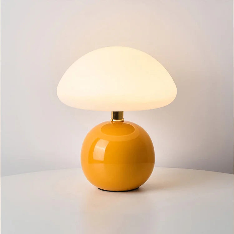 Pilzlampe aus französischer Creme