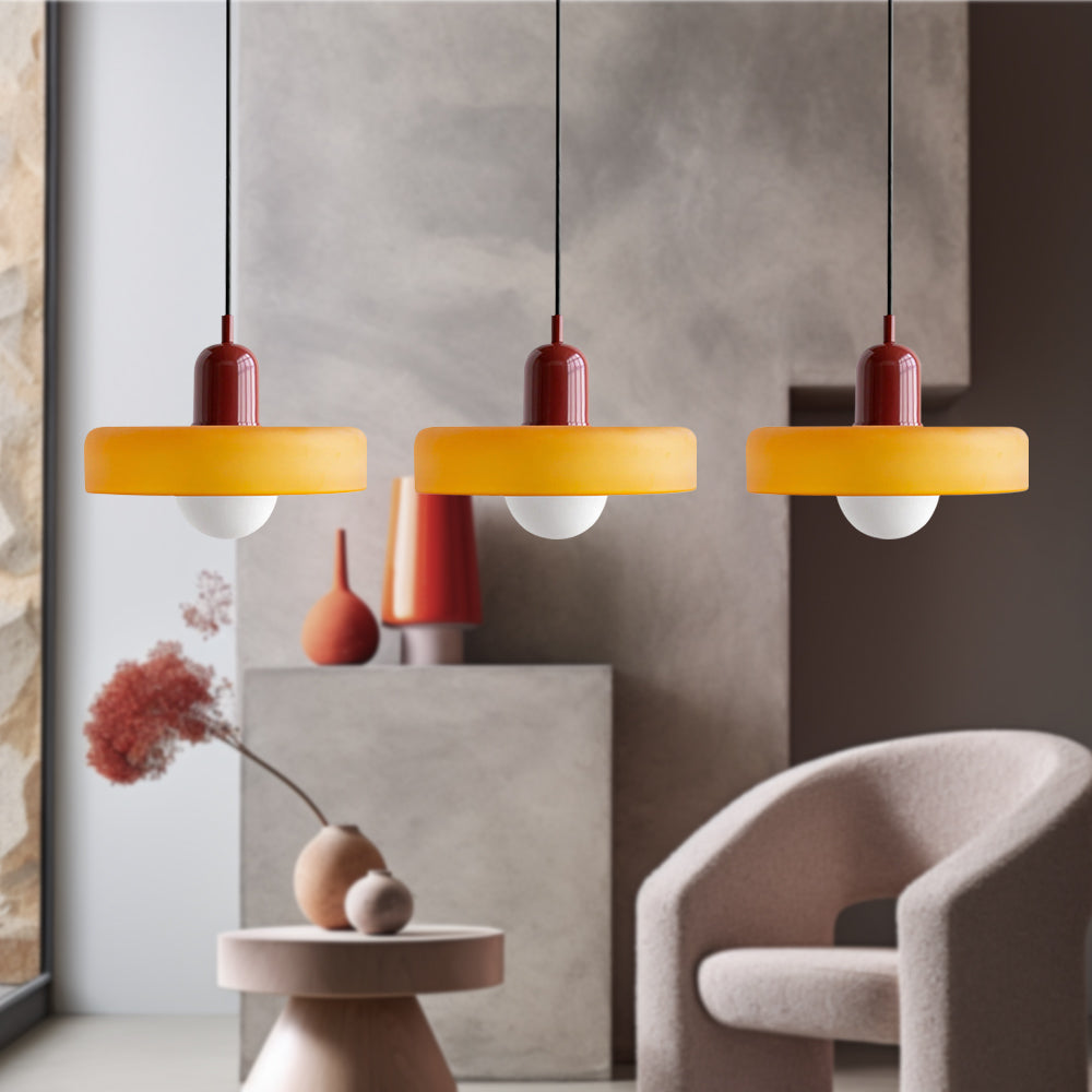 Dreiflammige Bauhaus-Pendelleuchte aus farbigem Glas